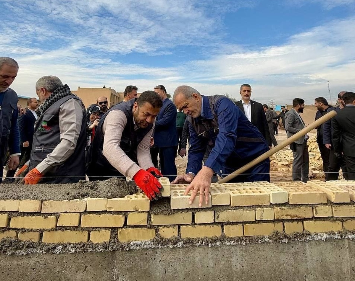 پزشکیان بخشی از حقوقش را برای ساخت مدرسه اختصاص داد