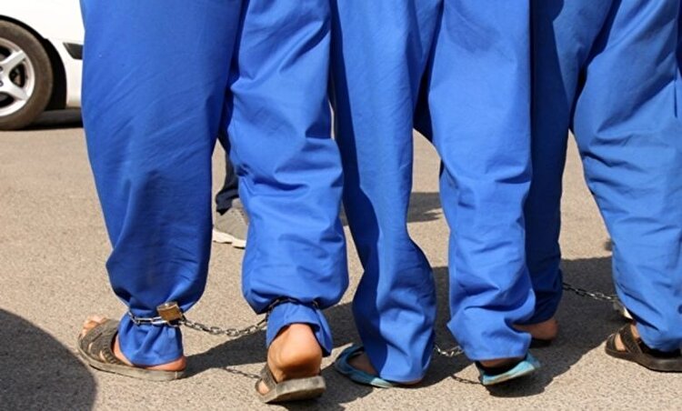 حمله با چاقو به یک روحانی در تهران