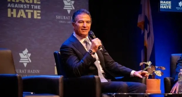 به همه کشور‌هایی که فکرش را بکنید، تجهیزات بمب‌گذاری شده فروخته‌ایم!