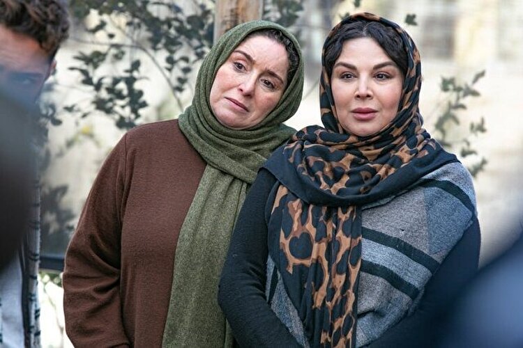 موتور سواری ژاله صامتی و شهره سلطانی+ فیلم