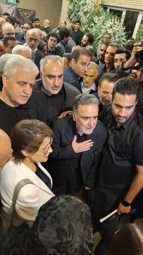 مراسم ترحیم برادر مصطفی تاجزاده مراسم ترحیم برادر مصطفی تاجزاده