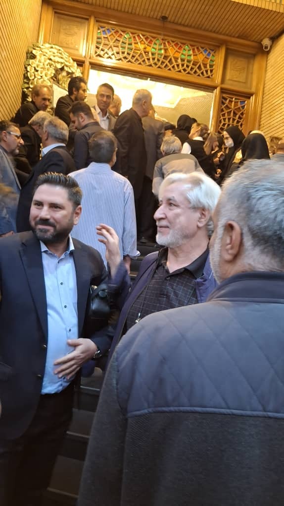 مراسم ترحیم برادر مصطفی تاجزاده مراسم ترحیم برادر مصطفی تاجزاده