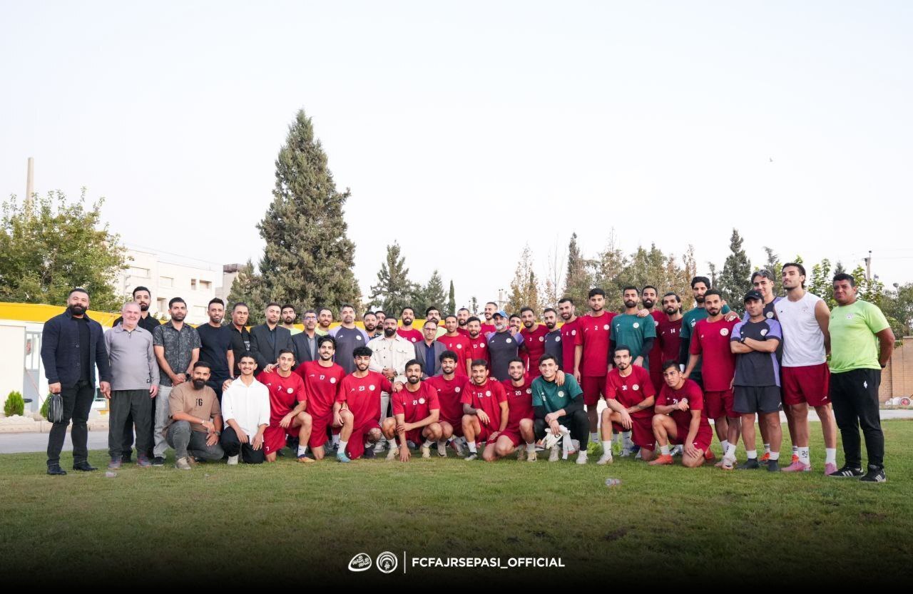 گرگ پارسی سر تمرین فجر گرگ پارسی سر تمرین فجر