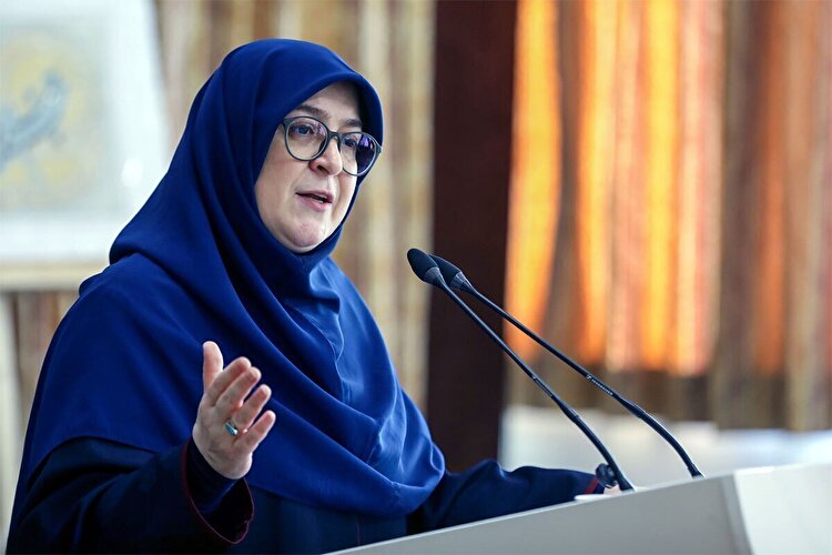 سخنگوی دولت: فعلاً خبری از حذف ارز ترجیحی از کالا‌های اساسی و دارو نیست