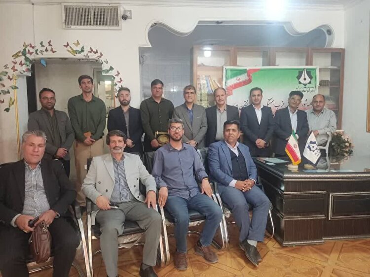 تلفیق هوشمندانه قومیت‌های موجود در فارس با رویکرد حزب‌گرایی