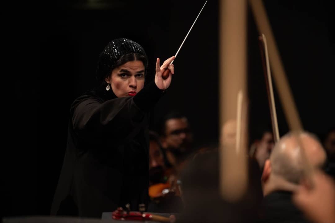 پانیذ یوسفی؛ اولین زن رهبر ارکستر سمفونیک تهران