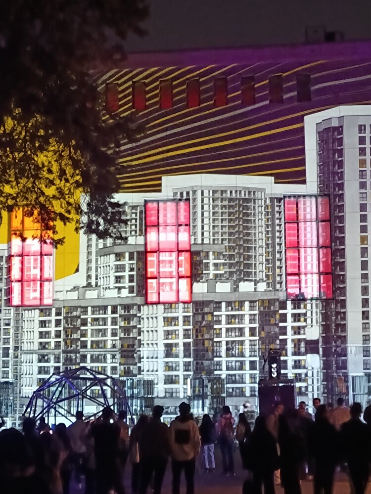 هفته دیزاین تهران با دخالت بسیج دانشجویی متوقف شد!