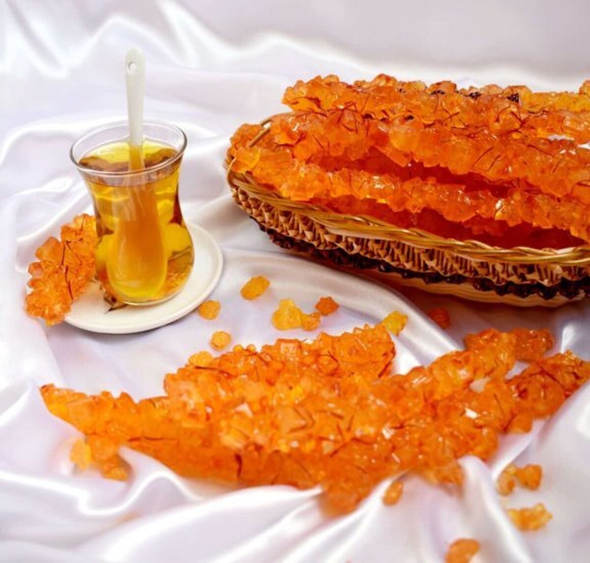 طبع دمنوش رازیانه برای تنظیم هورمون ها | ۴ مرحله تهیه دمنوش