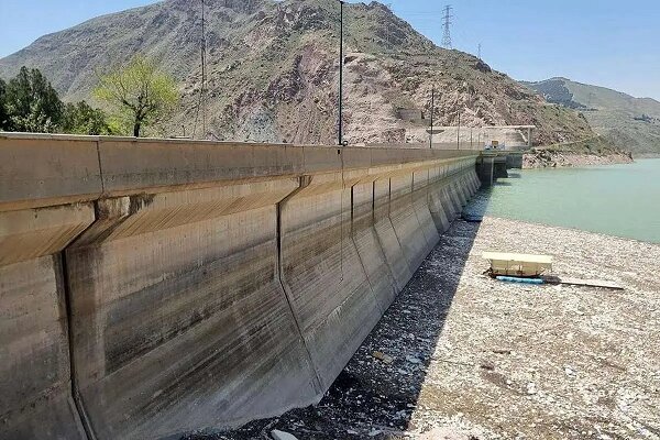 کاهش آب سدهای کشور