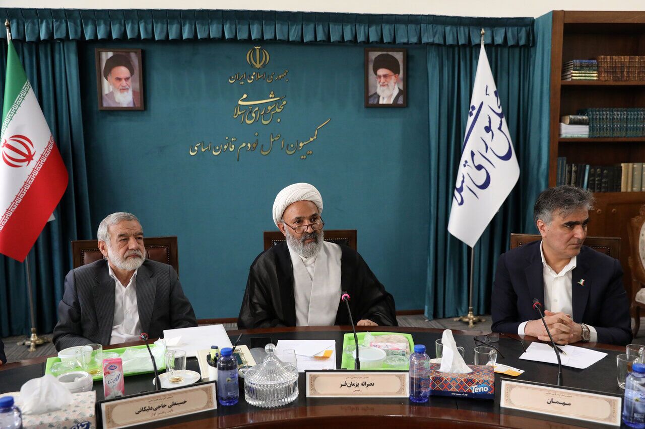 آخرین وضعیت بانک آینده از زبان فرزین