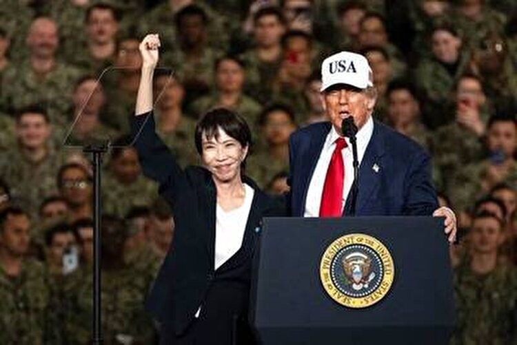 ترامپ وارد ناو هواپیمابر جورج واشنگتن شد+ فیلم