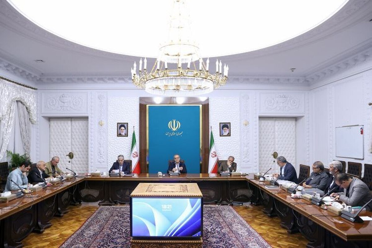 فرصت یک هفتهای پزشکیان به دانشگاههای پیام نور و فرهنگیان