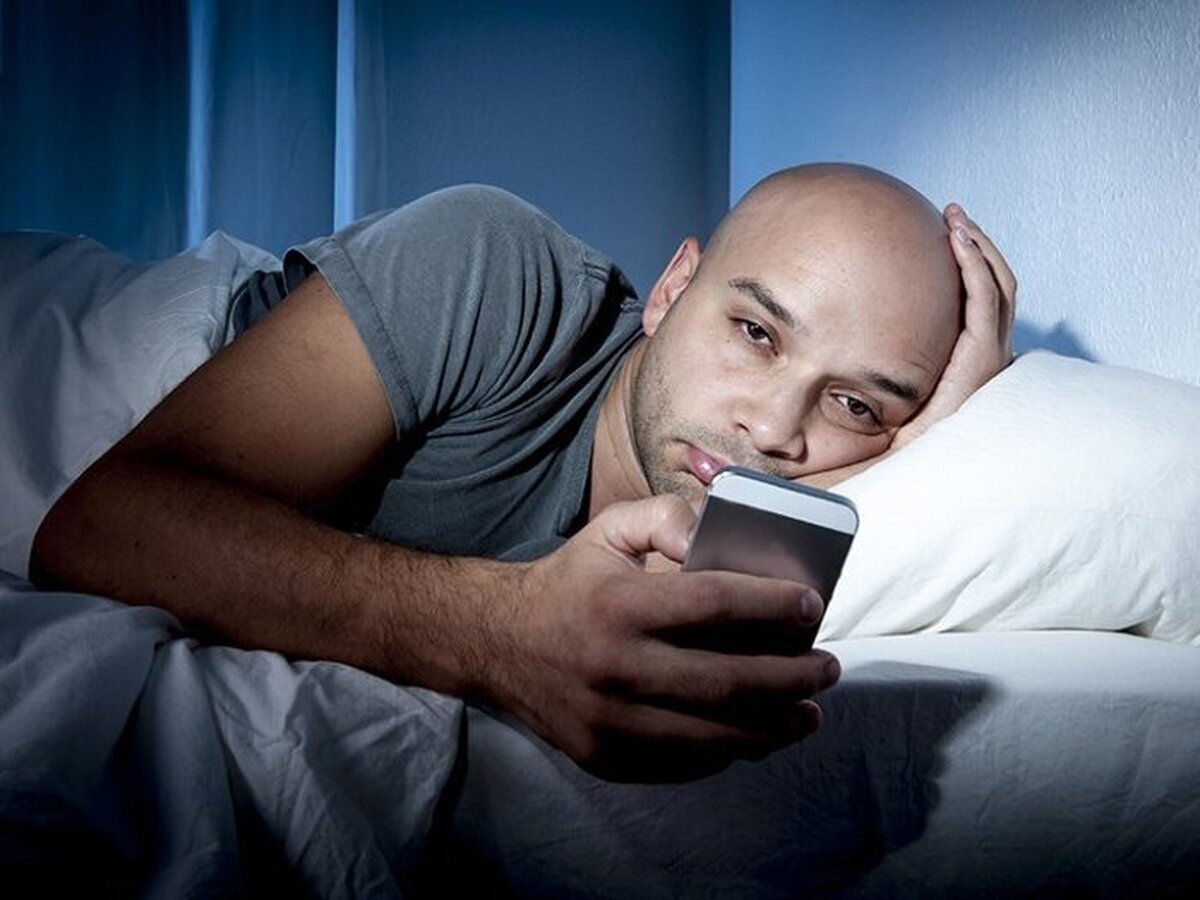 گوشی‌تان را کنار بگذارید و جوان بمانید!