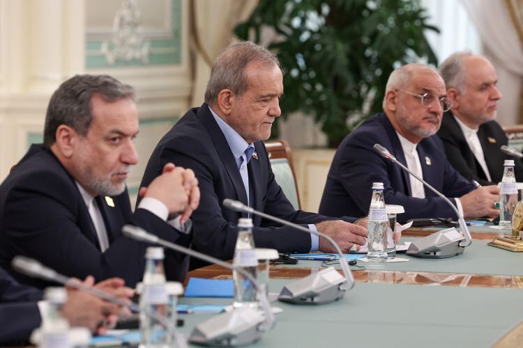 امضا و تبادل ۷ سند و تفاهمنامه همکاری دوجانبه میان ایران و قزاقستان امضا و تبادل ۷ سند و تفاهمنامه همکاری دوجانبه میان ایران و قزاقستان