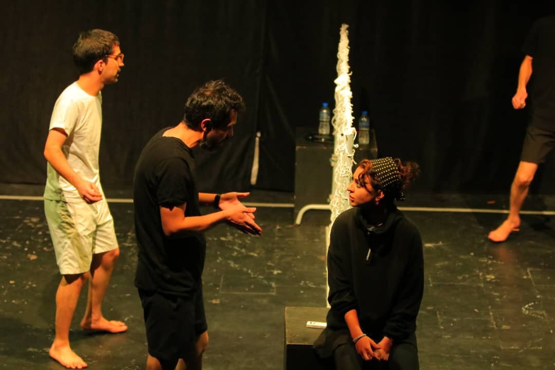 زمین بازی تئاتر جایی برای اجاره نشینها ندارد! زمین بازی تئاتر جایی برای اجاره نشینها ندارد!