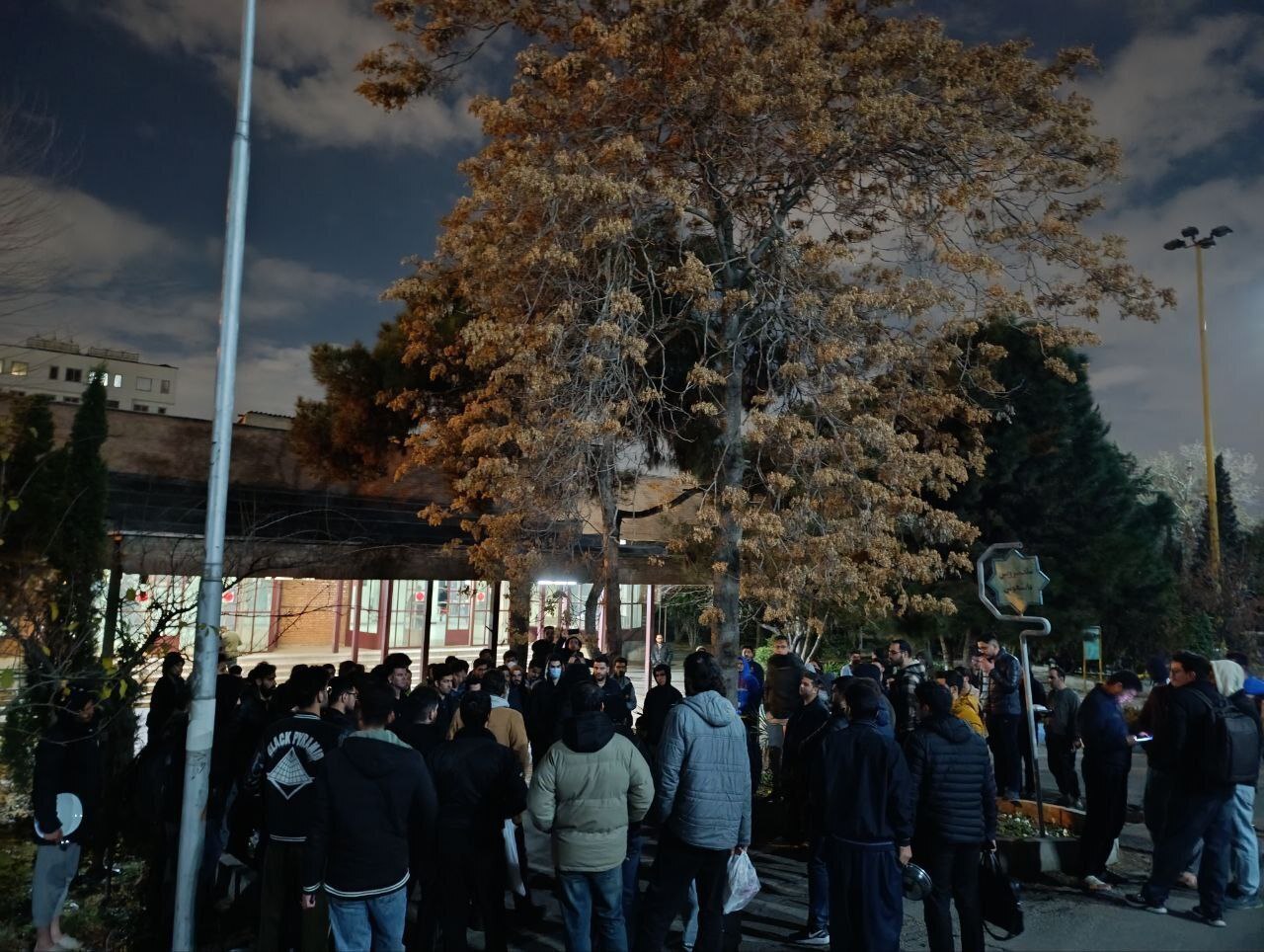 معاون دانشجویی دانشگاه تهران: اگر نتوانم مشکل را حل کنم باید کنار بروم