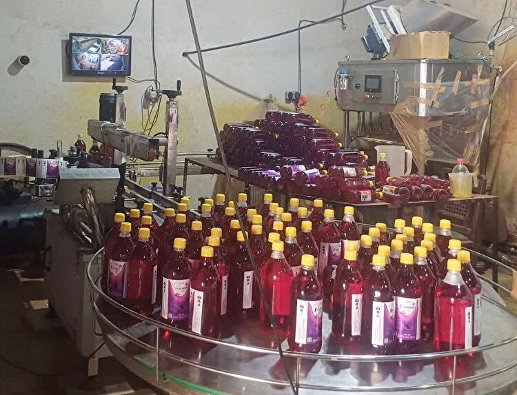 توزیع مواد غذایی تقلبی با سیب سلامت!