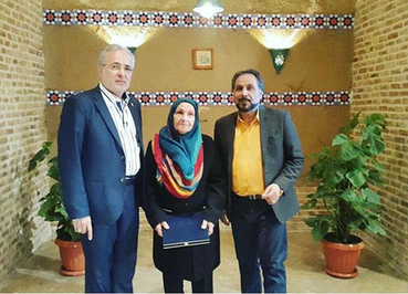 تصاویر بازیگران معروف ایرانی با پدر و مادرشان