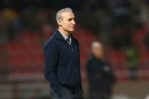 پاسخ مربی مشهور به پیشنهاد استقلال: من پرسپولیسی هستم!