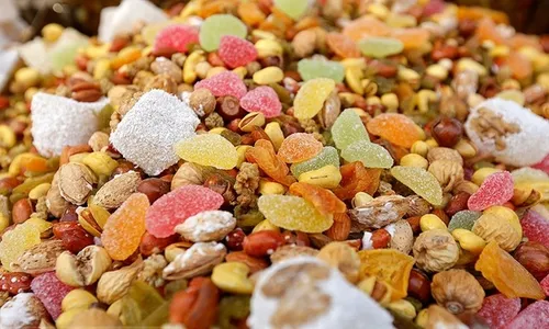 بازار در آستانه شب یلدا