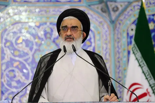 دیدار احساسی کودکان خردسال با رهبر انقلاب