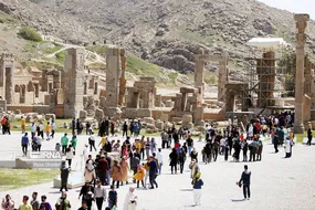گردش نوروزی در تخت‌جمشید+عکس