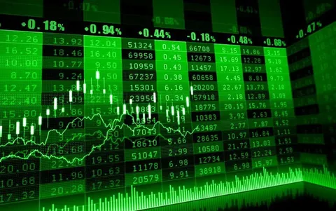 بازگشت نقدینگی و تک‌نرخی شدن دلار، عامل رشد بورس