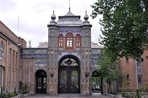 عکسی قدیمی از سردر میدان مشق