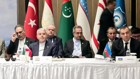 صالحی‌امیری: گردشگری یکی از محور‌های اصلی همکاری در سند چشم‌انداز ۲۰۲۵