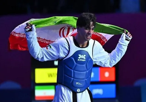طلا تکواندو بر سینه زندی