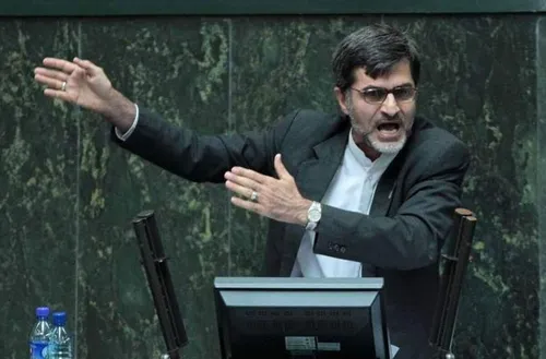 کوچک&zwnj;زاده: خواهش می&zwnj;کنم رئیس سازمان امور استخدامی را مواخذه کنید