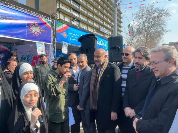 احمد میدری،  وزیر تعاون کار و رفاه اجتماعی

