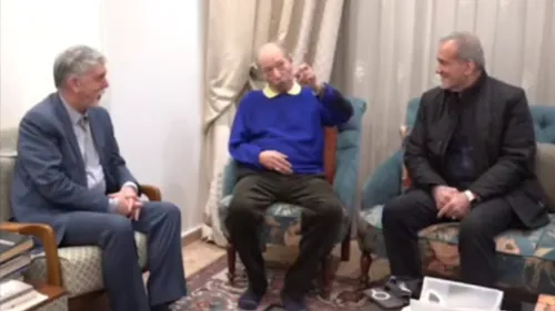 علی نصیریان استاد بزرگ صحنه‌ها از بازیگری خداحافظی کرد!