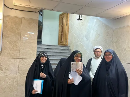 کواکبیان با علامت پیروزی در وزارت کشور !