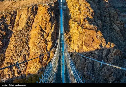 لحظه نجات از پل معلق سنندج + فیلم