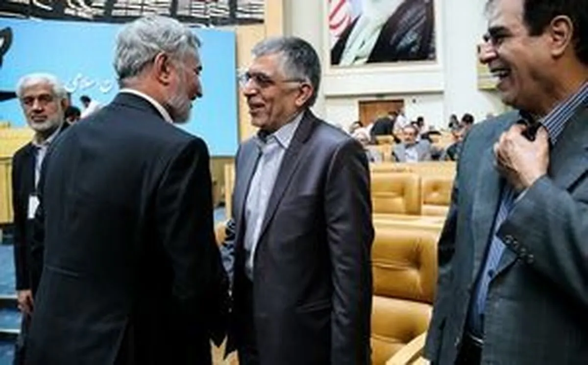 جنگ مواضع اتحادملتی‌ها -کارگزارانی‌ها بالا گرفت