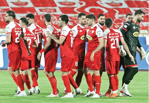 این بازیکن پرسپولیس در حد لیگ ۲ هم نبود