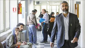 سکانسی از فیلم علفزار با حضور پژمان جمشیدی و سارا بهرامی + فیلم