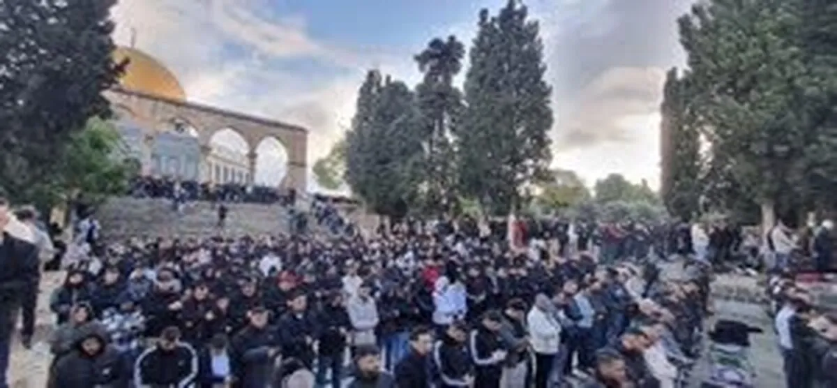 اقامه نماز عید فطر در مسجدالاقصی با حضور ۶۰ هزار فلسطینی