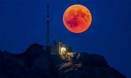 تصاویر ماه گرفتگی ۱۶ شهریور