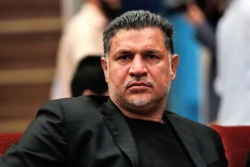 آوازخوانی عباس قادری برای علی دایی