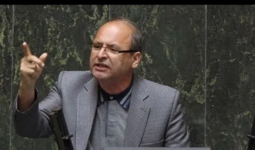 نماینده مجلس: دانشجوی پسر به من گفت شما وضعیت اقتصادی من را کمی خوب کن من چادر سر می&zwnj;کنم!