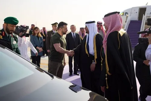 رئیس&zwnj;جمهور اوکراین جهت دیدار با محمد بن سلمان وارد عربستان شد