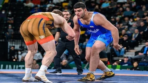 قهرمانی فیروزپور و معصومی در کشتی آزاد