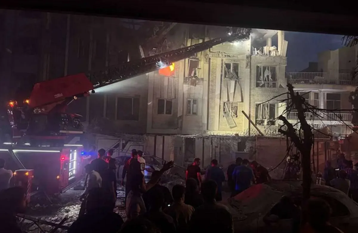 تصاویری از تخریب ساختمان‌های مسکونی در نارمک تهران بر اثر حملات اسرائیل