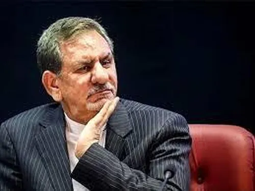 جهانگیری به همراه پسرش در ستاد انتخابات ثبت نام کرد