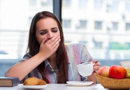 چرا پس از غذا خوردن احساس خواب&zwnj;آلودگی می&zwnj;کنیم؟