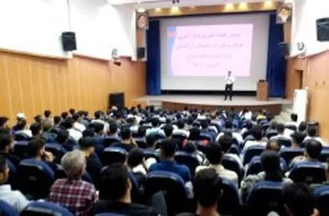 برگزاری دوره‌های آموزش و بازآموزی قوانین و مقررات راهنمایی و رانندگی در جزیره کیش