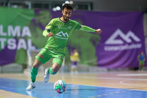 مرد سال فوتسال آسیا: استقلالی&zwnj;ام، ولی الگوهایم پرسپولیسی&zwnj;اند!