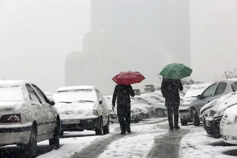 مدارس ابتدایی برخی مناطق تهران تعطیل شد